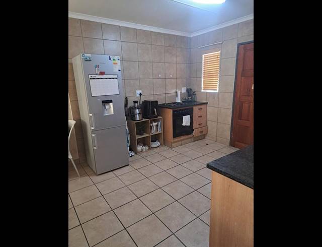 3 BEDROOM HOUSE FOR SALE IN OLIEVENHOUTBOSCH